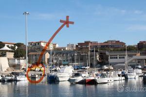 Barca all'ormeggio e posto barca