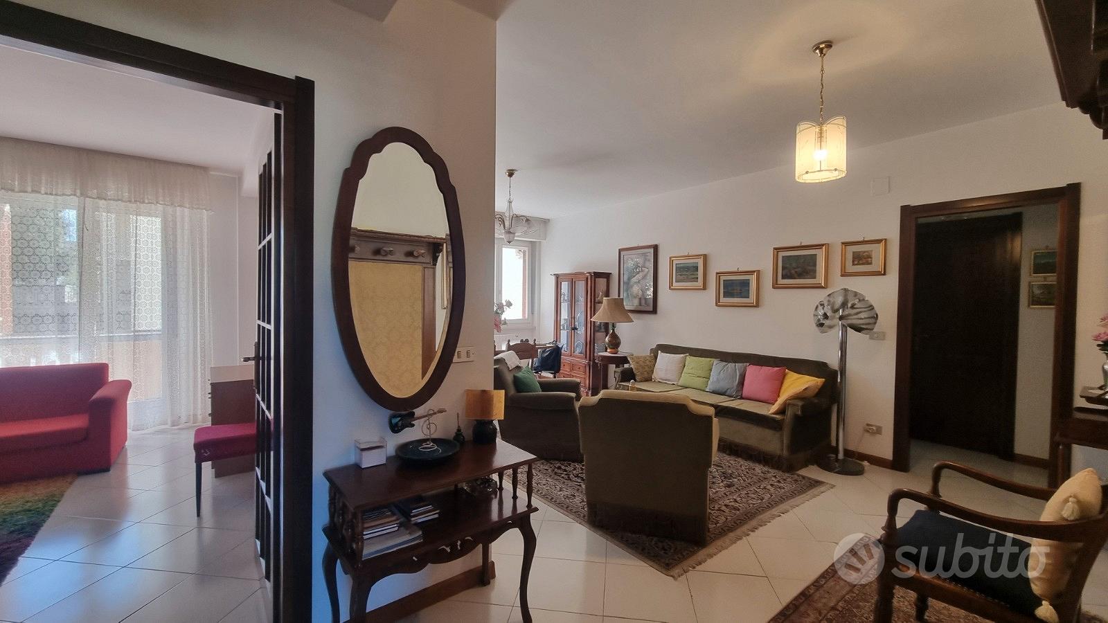 Sassari Luna e Sole appartamento con box - Vista 2