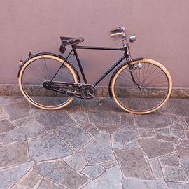 Bianchi epoca a bacchetta  uomo.