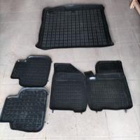 Tappeti in gomma per Fiat Freemont