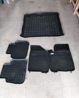 Tappeti in gomma per Fiat Freemont