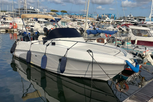 Motoscafo Beneteau anno 2010