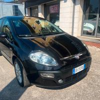 Fiat Punto 1.4 5 porte cambio manuale e automatico