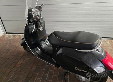 Vespa GTS 300 Super 