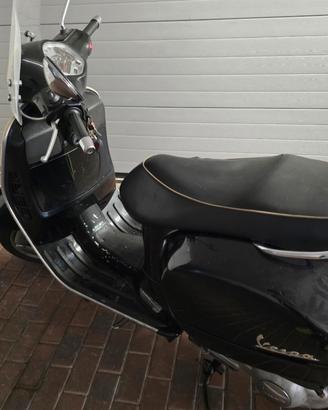 Vespa GTS 300 Super 