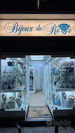 Cessione attività negozio accessori moda e bijoux