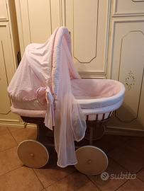 culla in vimini vintage