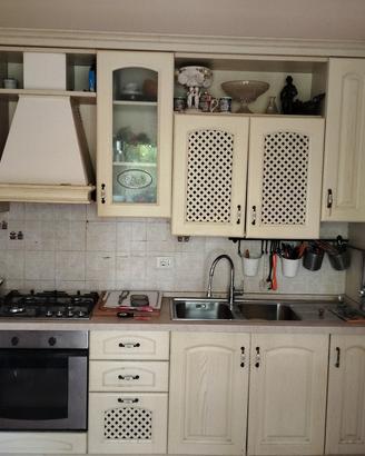 Cucina componibile lineare  metri  3,20