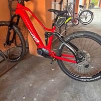 Bici con pedalata assistita