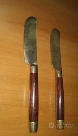 COPPIA DI COLTELLI VINTAGE - OTTONE E LEGNO