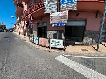 Locale commerciale con doppia Vetrina