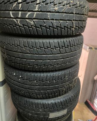 Gomme 4 stagioni, 215/55r18