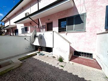 Villetta a schiera di 135 m² con 5 locali a Roma