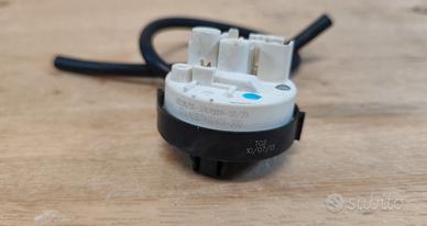 Pressostato lavatrice whirlpool AWOE8040