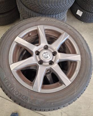 A502 - PNEUMATICI 205/55 R16 + CERCHI RENAULT