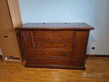 Scrittoio in noce arte povera 