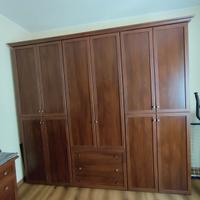 Armadio a 6 ante battenti con cassettiera