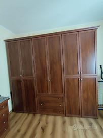 Armadio a 6 ante battenti con cassettiera