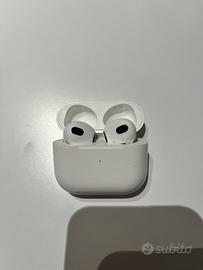 Apple AirPods 3  solo sinistro
