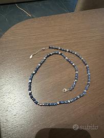 Cirocollo con perline di lapislazzuli e acciaio