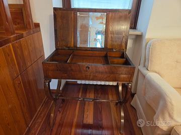 tavolino antiquariato 