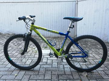 BICI MTB KASTLE SHIMANO 26