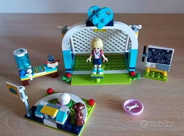 Lego Friends 41330 - l'Allenamento di Calcio di St