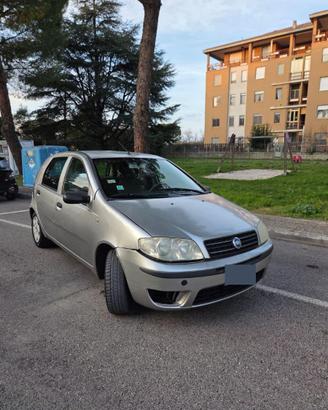 Fiat Punto 1.3 Multijet Diesel 2006 – €700