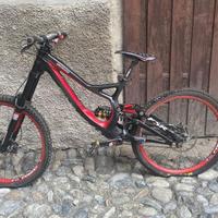 Specialized demo 8 carbon downhill tg M