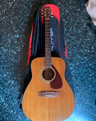 Yamaha fg-160 del 1974 con custodia
