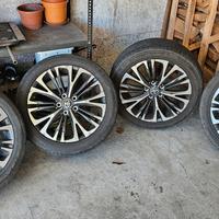 Pneumatici estivi 215/50 r18 Toyota Yaris Cross 