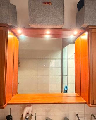 Arredo bagno in noce