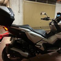 Honda Adv 350