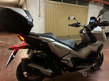 Honda Adv 350