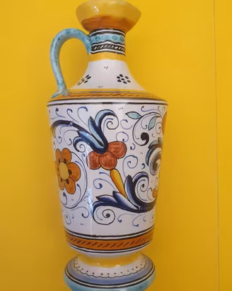Vaso Brocca in Ceramica artistica di Deruta, 22 cm