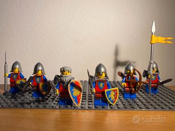 Lego Castle - Lotto 6 Soldati /Fazione Lion Knighs