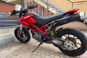 Hypermotard 796