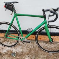 Scatto fisso carbonio