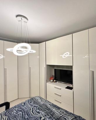 Armadio angolare con cabina per camera da letto