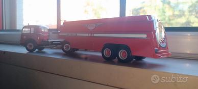 Om super orione camion 1/43