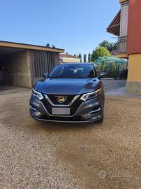 Nissan j11