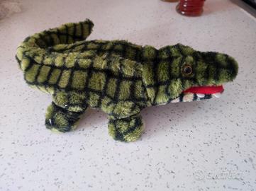 Baby coccodrillo in peluche 