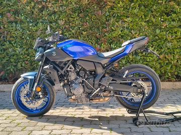 YAMAHA MT07 2025