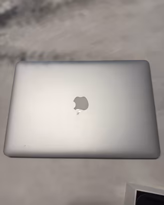 MacBook Pro – Non funzionante – Per ricambi
