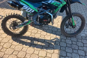 Pit bike/dirt bike