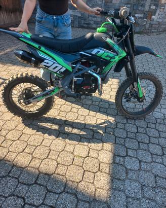 Pit bike/dirt bike