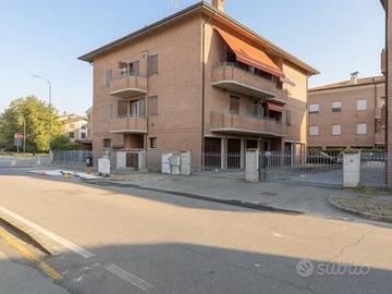 Appartamento di 102 m² con 4 locali e box auto a N