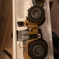 Escavatore rc huina