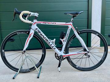 Bicicletta da corsa pinarello rhaza