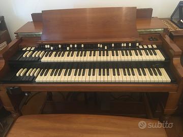 Organo Hammond B3 in ciliegio e Leslie 122 in noce
